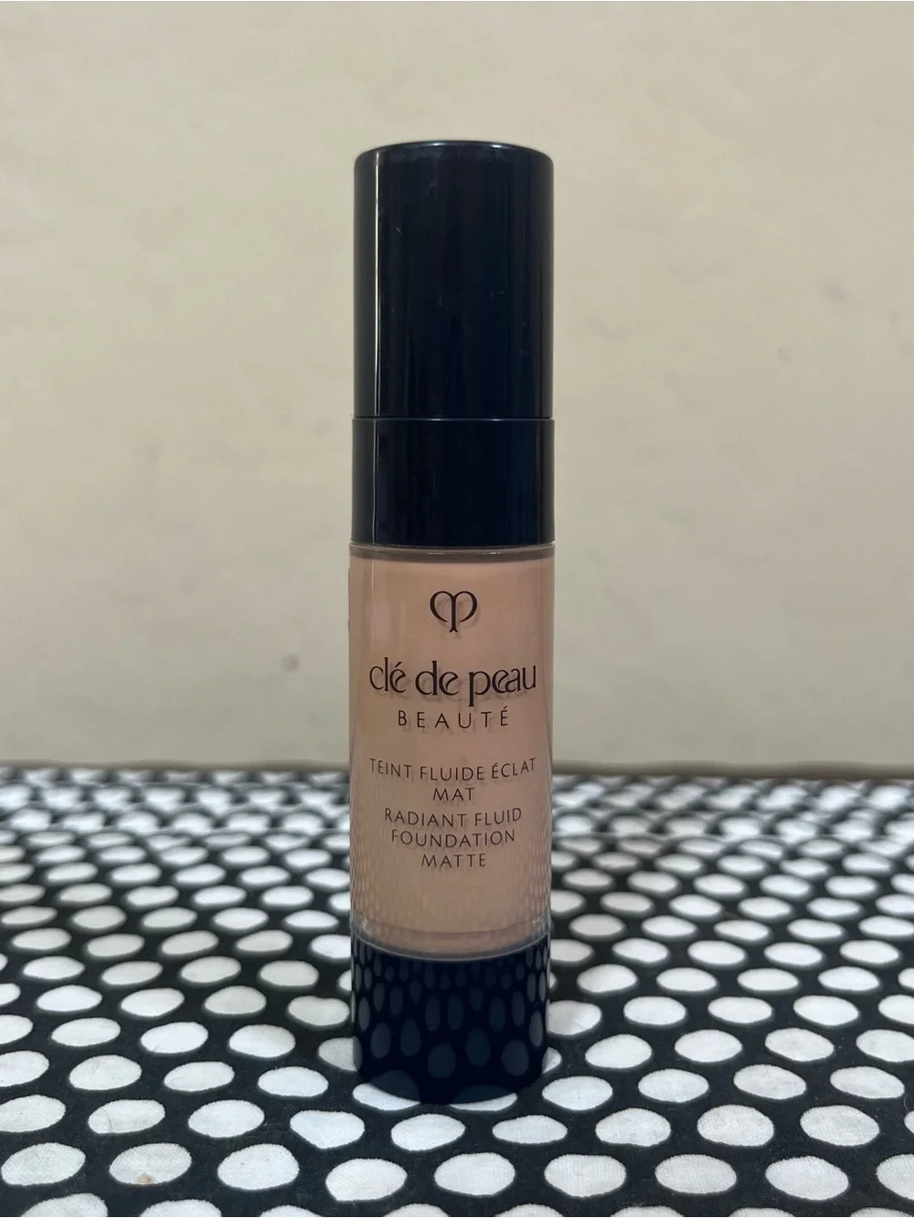 Clé de Peau Radiant Fluid Foundation 9mL